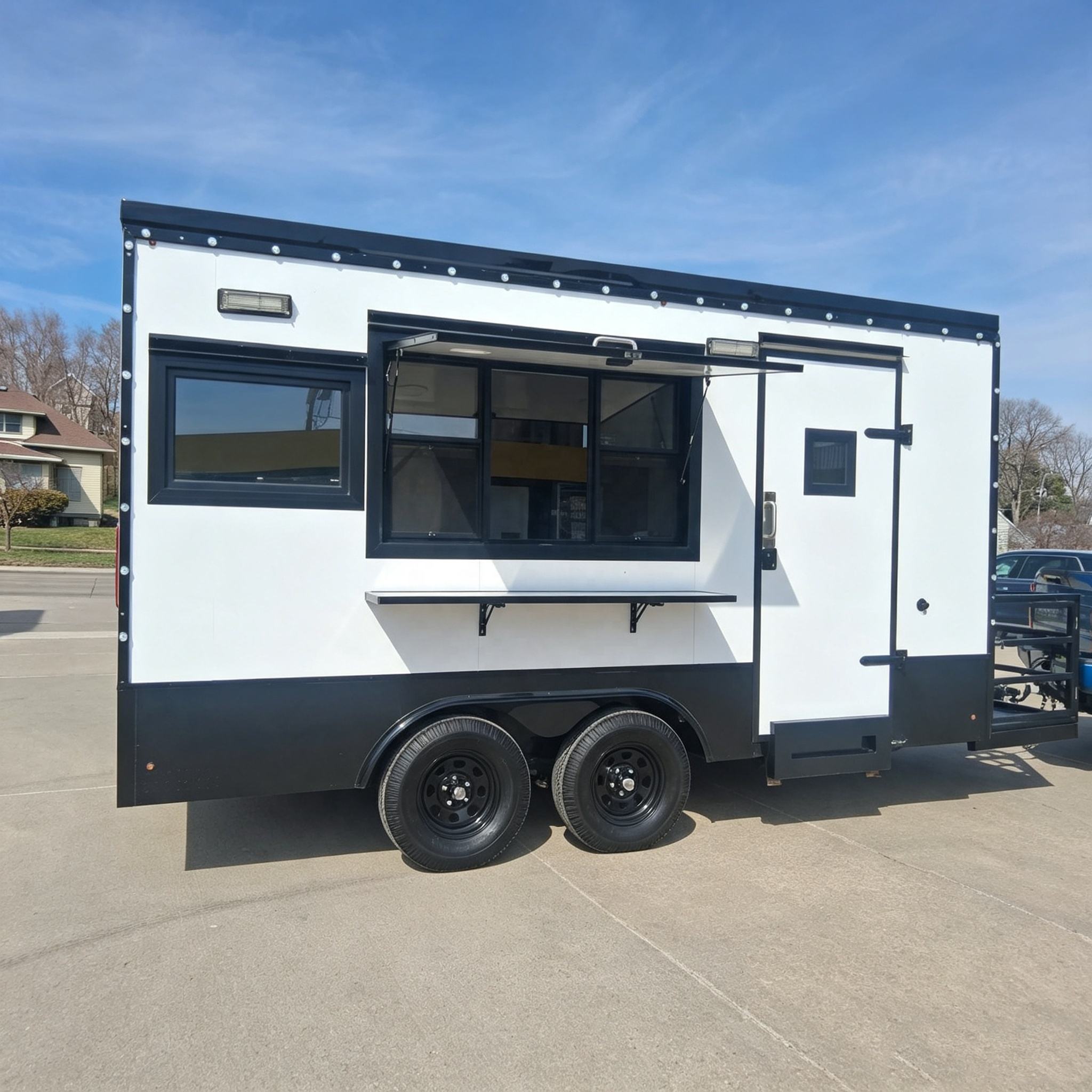 Fully-Equipped Mobile Catering - огляд і ціна Food Snacks Catering